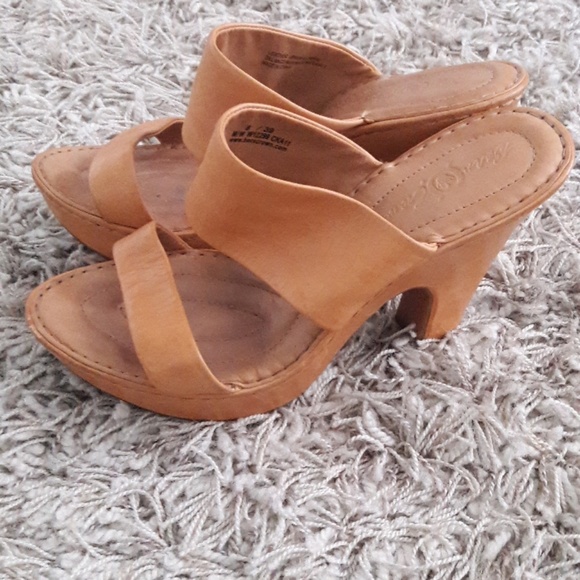 born crown Shoes - Born Crown wedge sandals